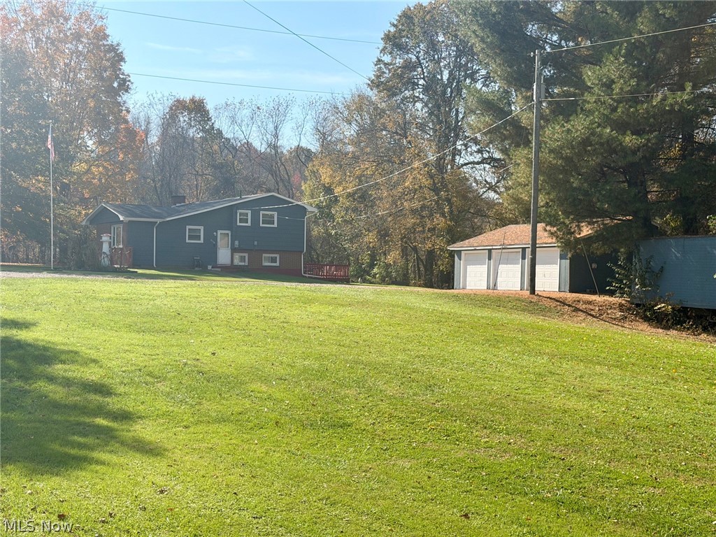9116 State Route 800 SE Uhrichsville OH 44683