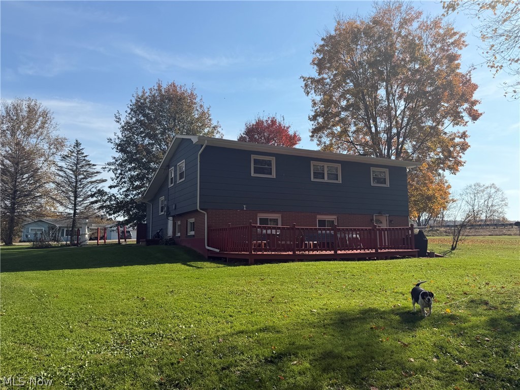 9116 State Route 800 SE Uhrichsville OH 44683