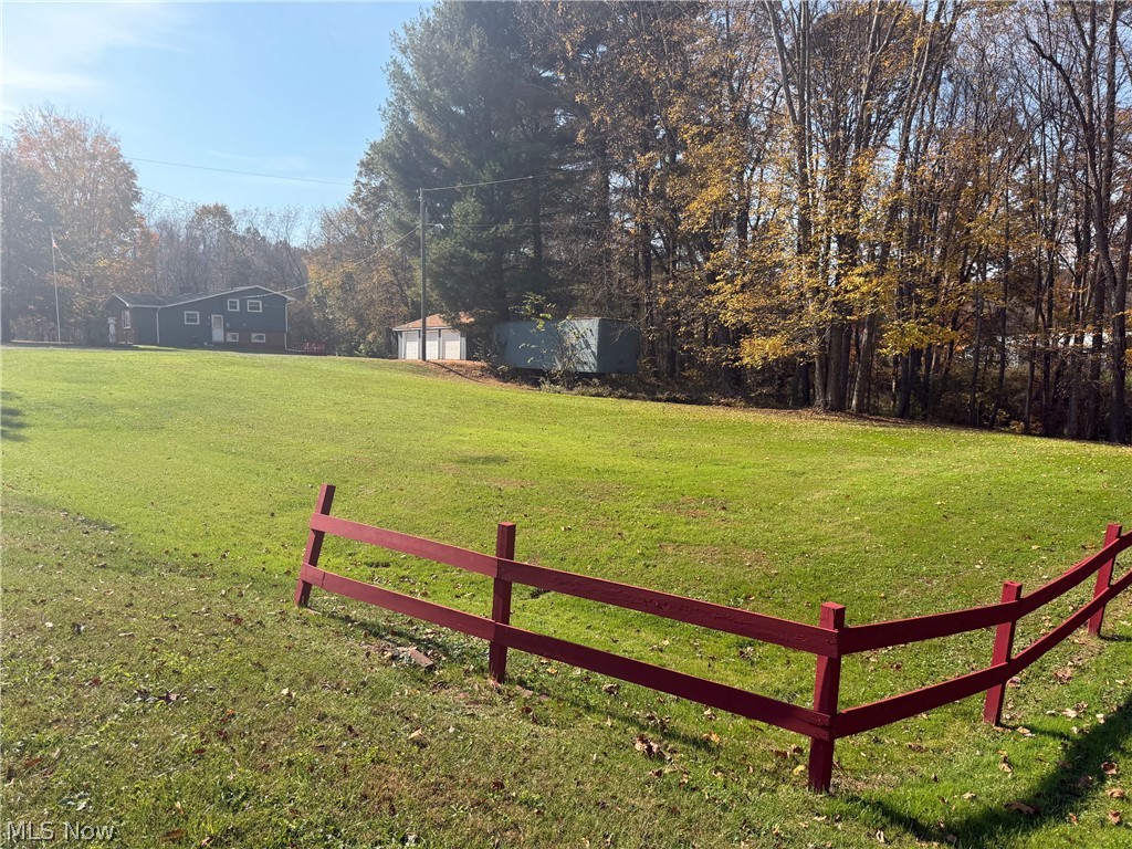 9116 State Route 800 SE Uhrichsville OH 44683