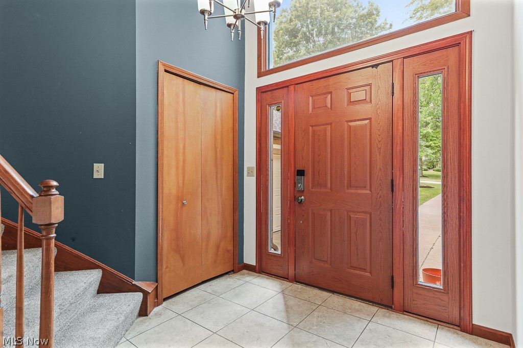 315 Valley Brook Oval Hinckley OH 44233