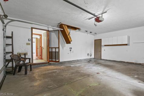 315 Valley Brook Oval Hinckley OH 44233