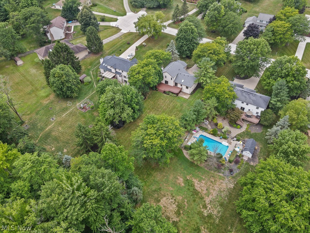 315 Valley Brook Oval Hinckley OH 44233