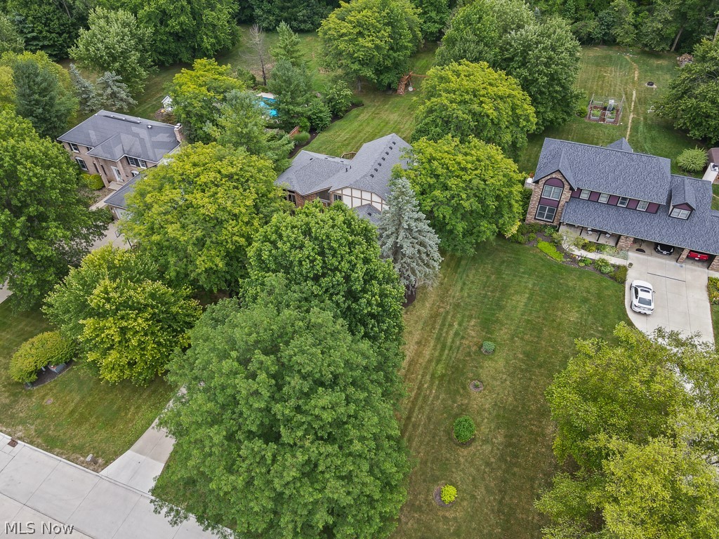 315 Valley Brook Oval Hinckley OH 44233