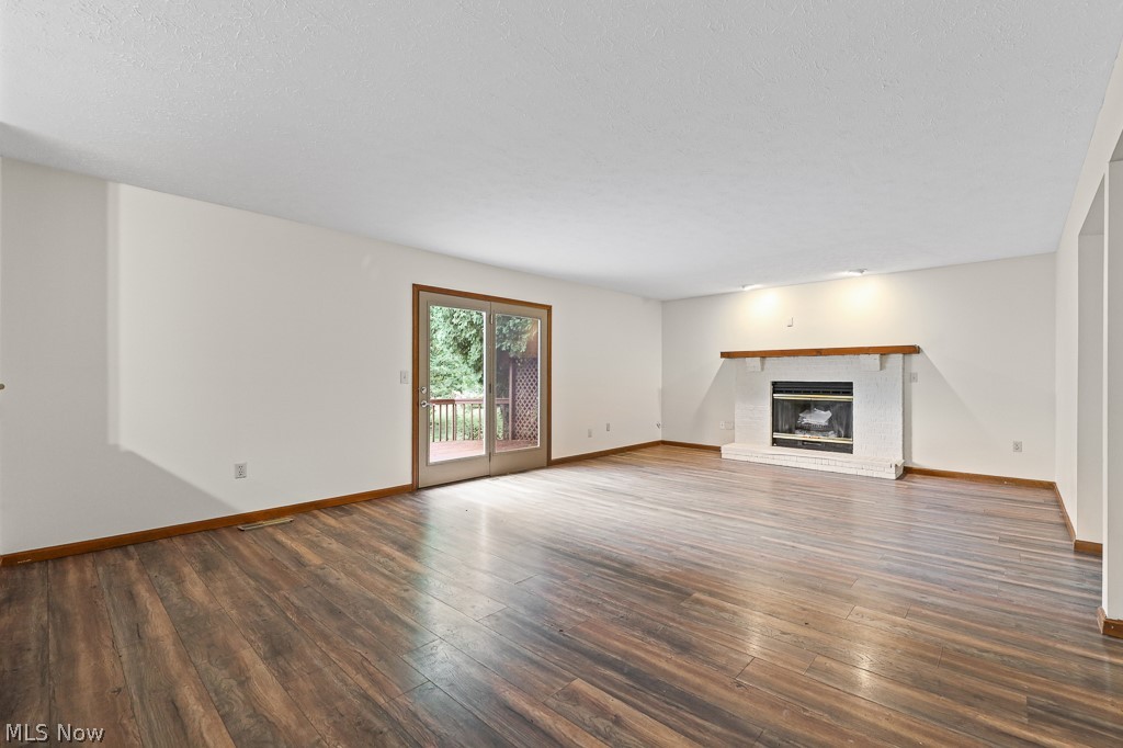 315 Valley Brook Oval Hinckley OH 44233
