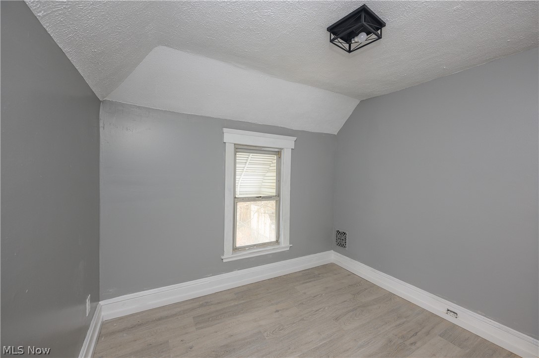 686 E 92nd Street Cleveland OH 44108