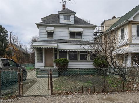 686 E 92nd Street Cleveland OH 44108