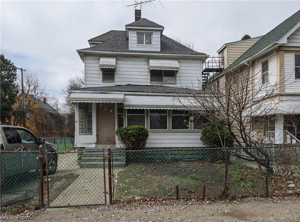 686 E 92nd Street Cleveland OH 44108