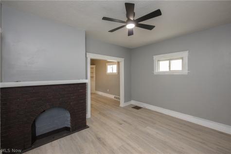 686 E 92nd Street Cleveland OH 44108