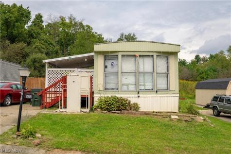2715 Barn Drive SW Canton OH 44706