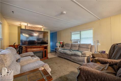 2715 Barn Drive SW Canton OH 44706