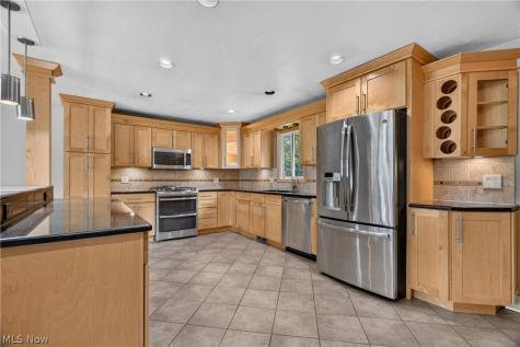 6613 Brookside Road Independence OH 44131