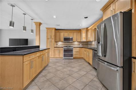 6613 Brookside Road Independence OH 44131