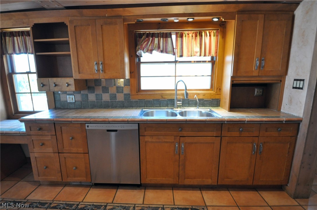 24446 Lake Road Bay Village OH 44140