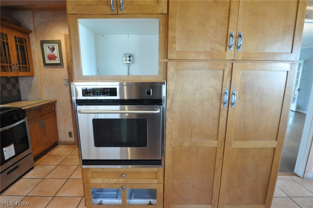 24446 Lake Road Bay Village OH 44140