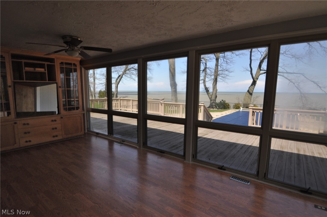 24446 Lake Road Bay Village OH 44140