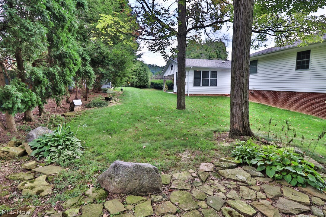 1836 Bayberry Lane Coshocton OH 43812