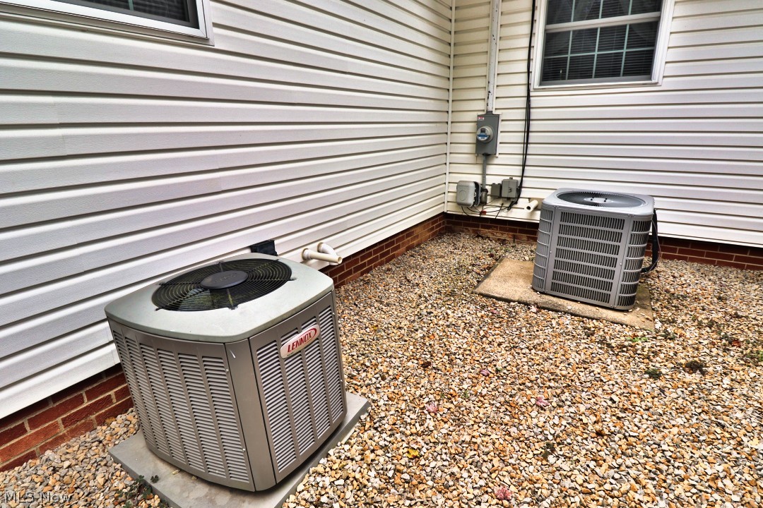 1836 Bayberry Lane Coshocton OH 43812