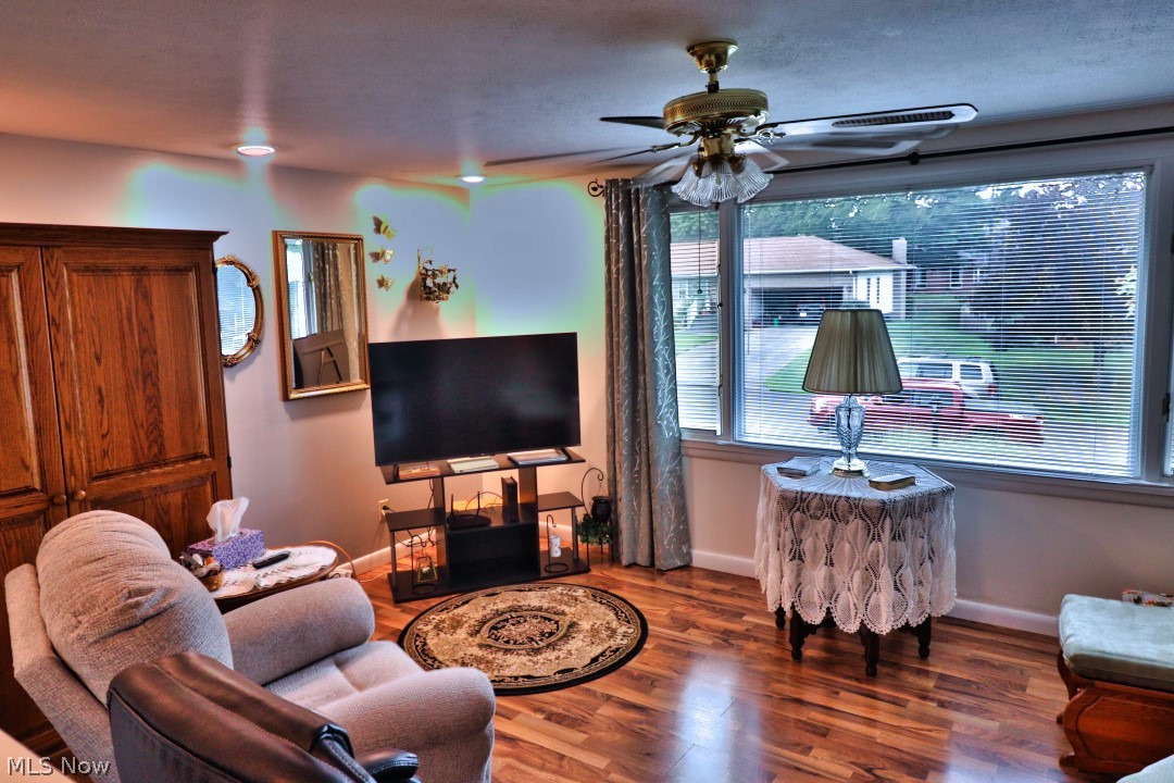 1836 Bayberry Lane Coshocton OH 43812