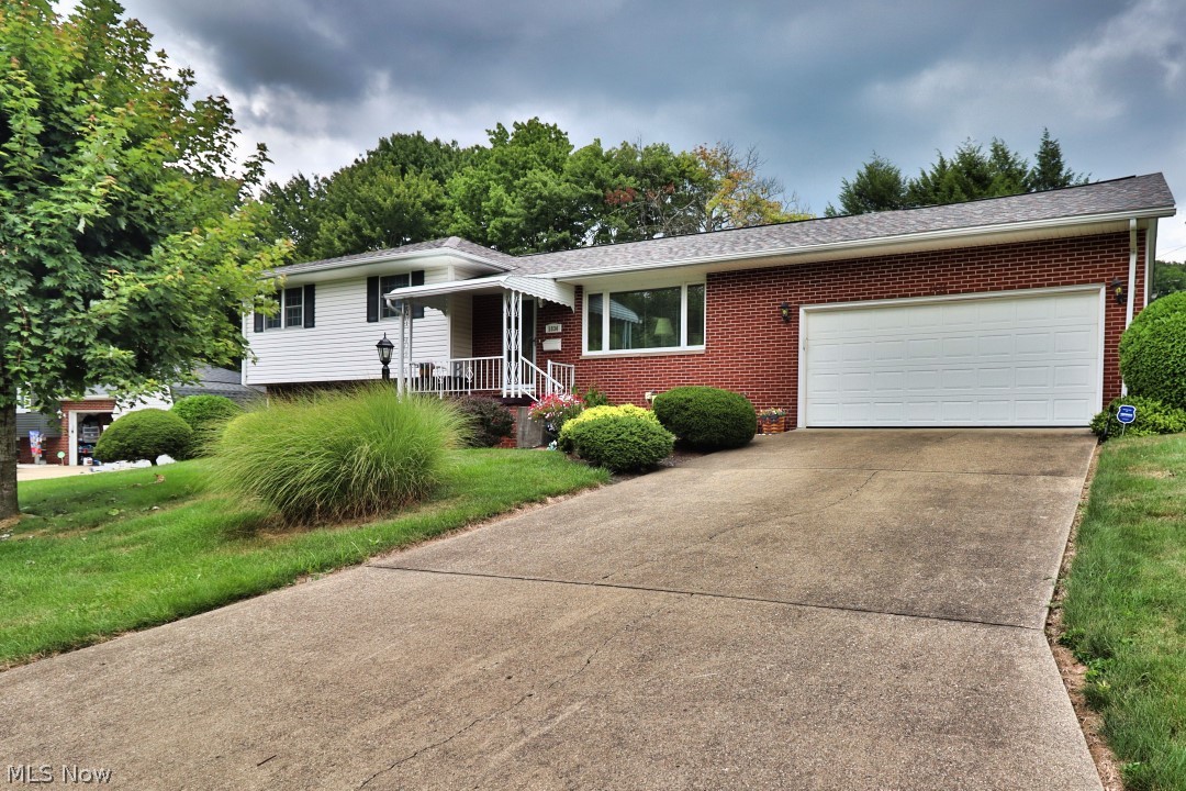 1836 Bayberry Lane Coshocton OH 43812