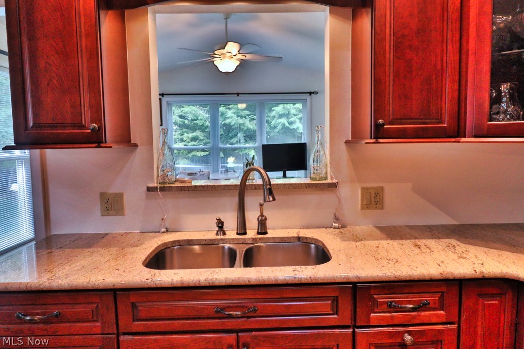 1836 Bayberry Lane Coshocton OH 43812
