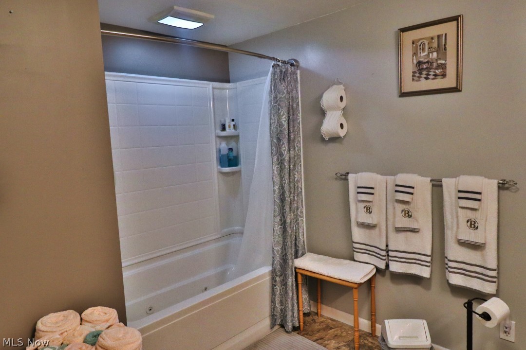 1836 Bayberry Lane Coshocton OH 43812