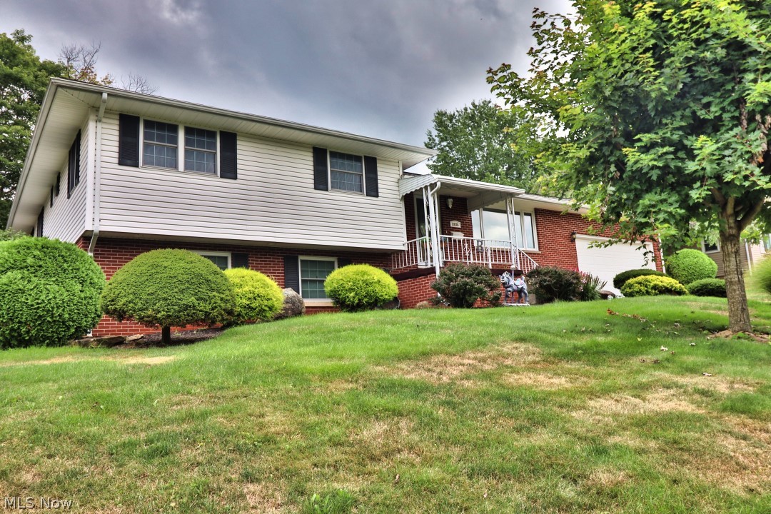 1836 Bayberry Lane Coshocton OH 43812