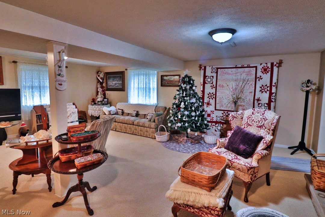 1836 Bayberry Lane Coshocton OH 43812