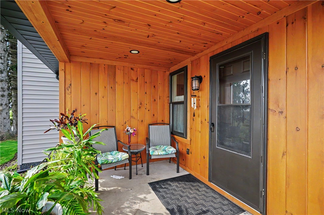 1101 Princehorn Avenue NW North Lawrence OH 44669