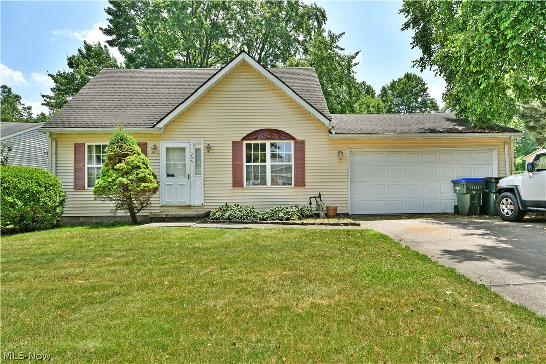 906 Elizabeth Court Cuyahoga Falls OH 44221