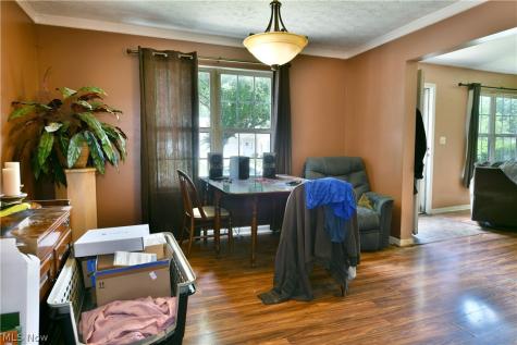 906 Elizabeth Court Cuyahoga Falls OH 44221