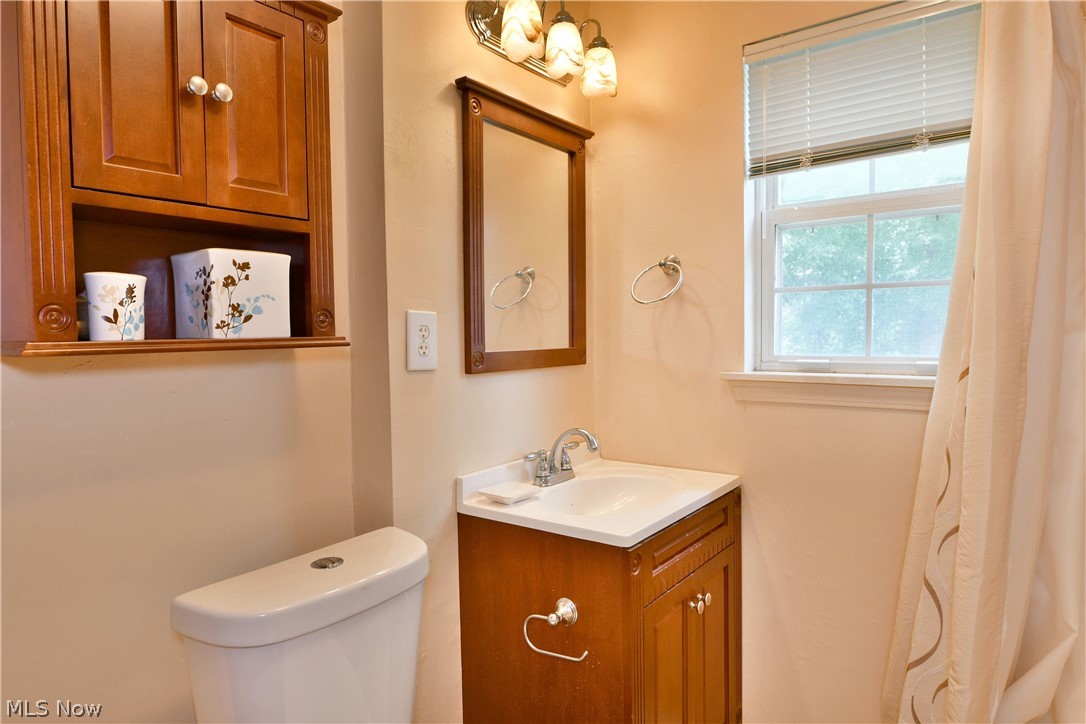 906 Elizabeth Court Cuyahoga Falls OH 44221