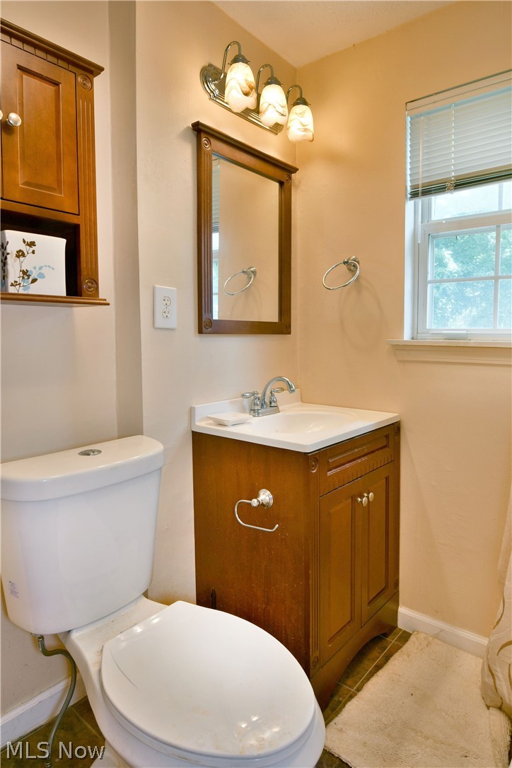 906 Elizabeth Court Cuyahoga Falls OH 44221