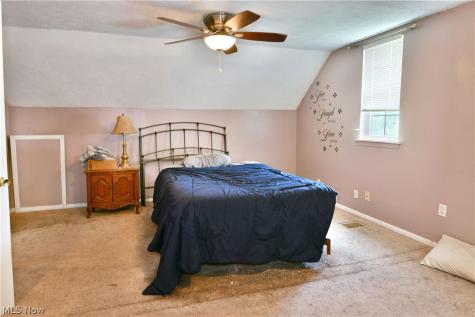 906 Elizabeth Court Cuyahoga Falls OH 44221