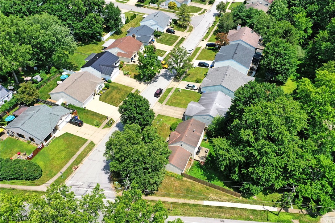 906 Elizabeth Court Cuyahoga Falls OH 44221