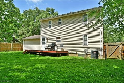906 Elizabeth Court Cuyahoga Falls OH 44221