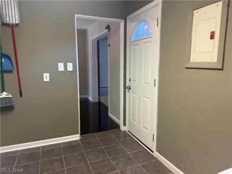 734 Hemlock Drive Euclid OH 44132