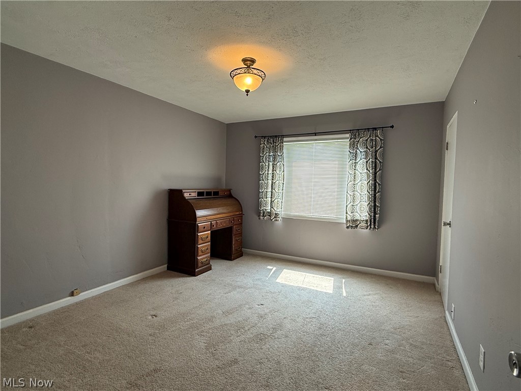 734 Hemlock Drive Euclid OH 44132