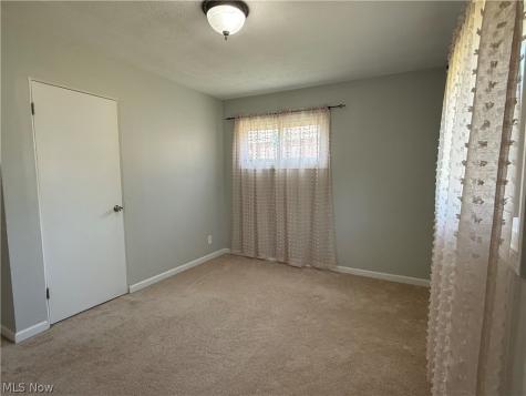 734 Hemlock Drive Euclid OH 44132