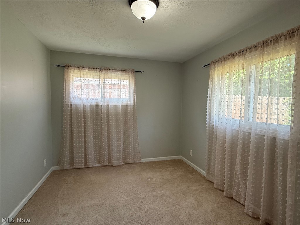 734 Hemlock Drive Euclid OH 44132
