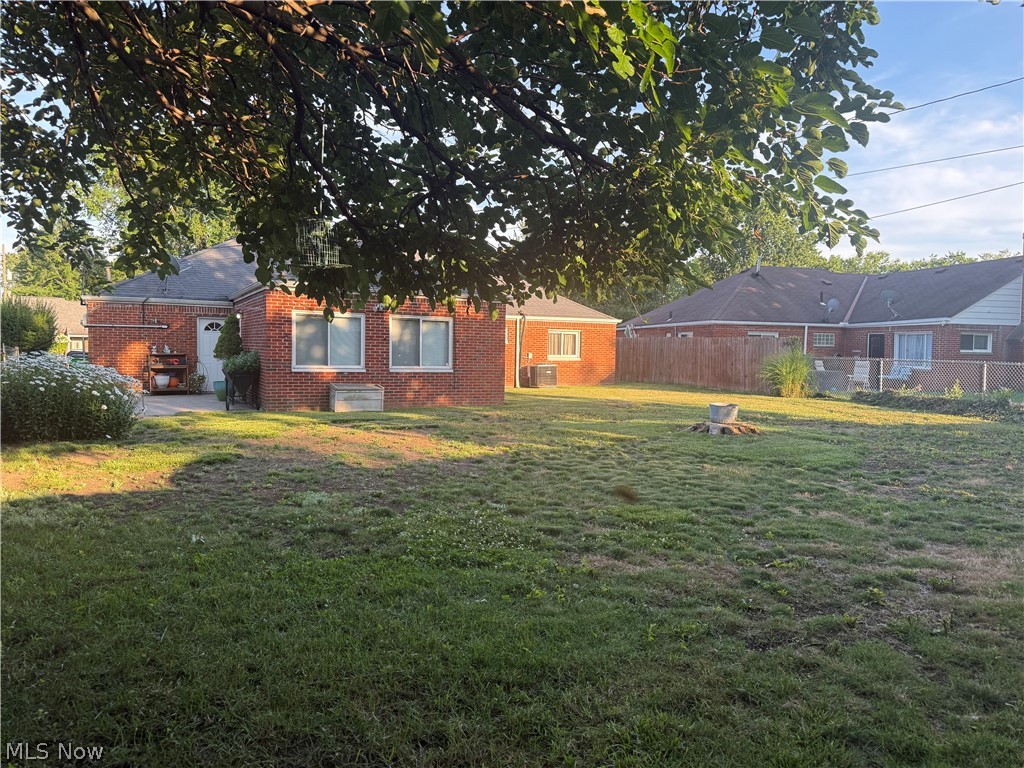 734 Hemlock Drive Euclid OH 44132