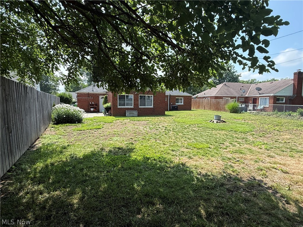 734 Hemlock Drive Euclid OH 44132