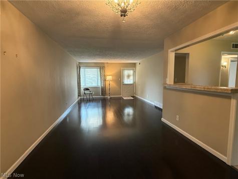 734 Hemlock Drive Euclid OH 44132