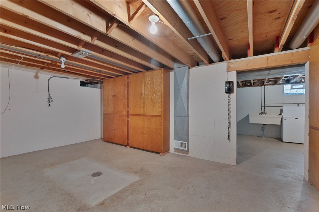 6150 E South Range Road Petersburg OH 44454