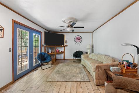 12780 Jamestown Avenue NW Uniontown OH 44685