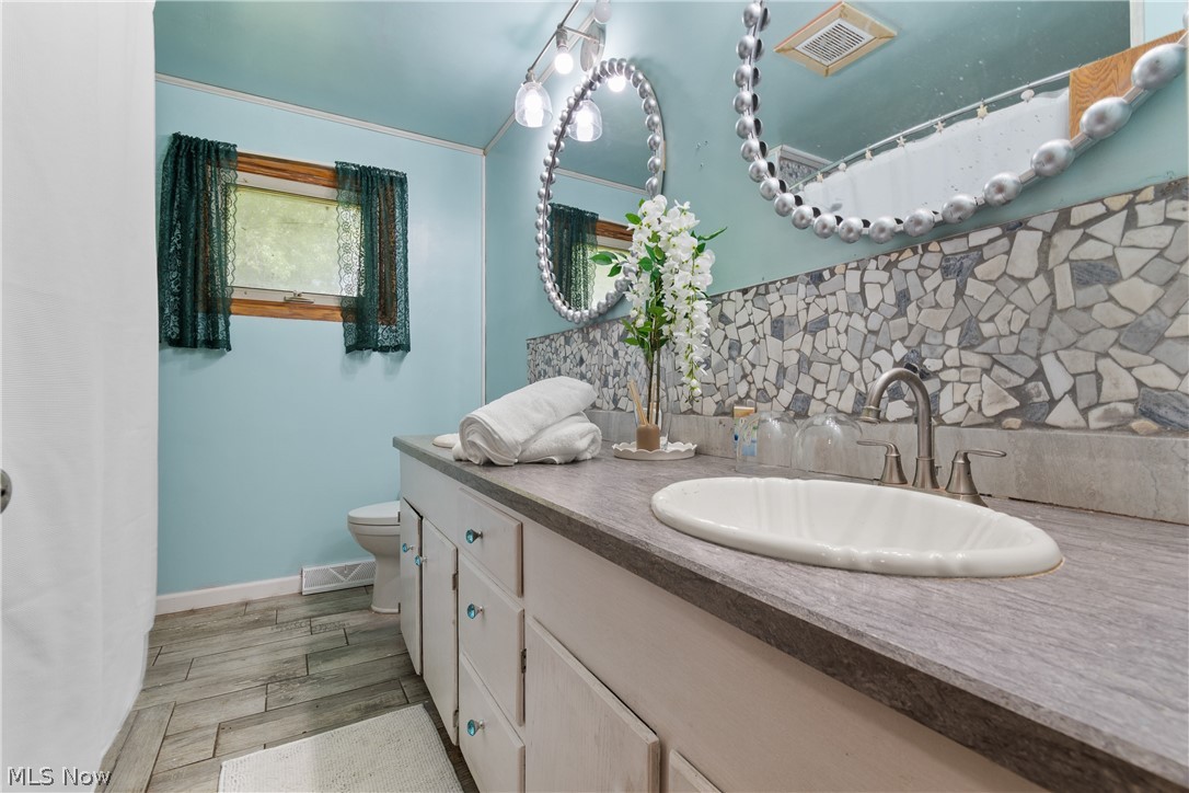 12780 Jamestown Avenue NW Uniontown OH 44685