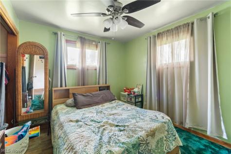12780 Jamestown Avenue NW Uniontown OH 44685