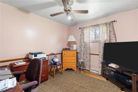 12780 Jamestown Avenue NW Uniontown OH 44685