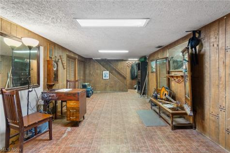 12780 Jamestown Avenue NW Uniontown OH 44685