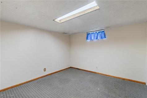 12780 Jamestown Avenue NW Uniontown OH 44685