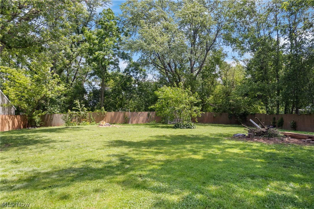 12780 Jamestown Avenue NW Uniontown OH 44685